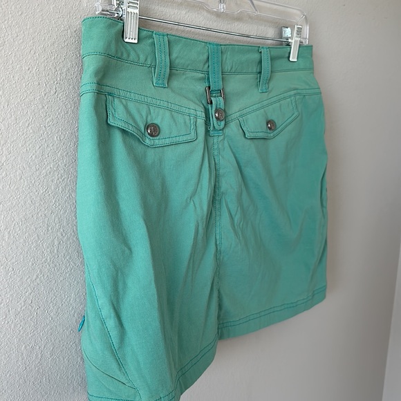 ATHLETA Green Casual Mini Dipper Skirt Skort Pockets Belt Loops Size 2 - Picture 11 of 16